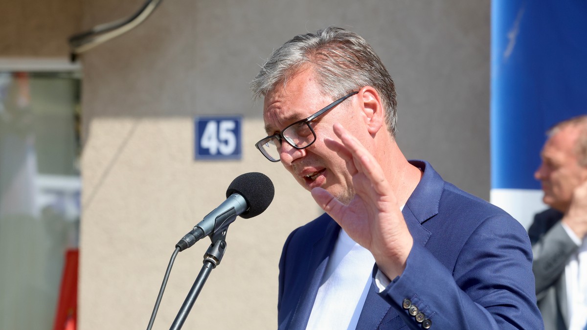 Aleksandar Vučić, u okviru posete jugozapadu Srbije, obilazi radove na putu Ivanjica-Sjenica, u ivanjičkoj opštini