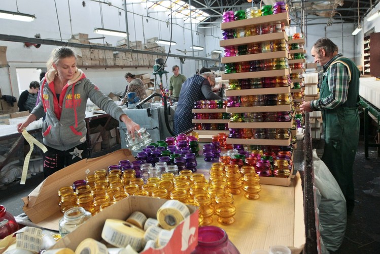 Produkcja zniczy nagrobnych