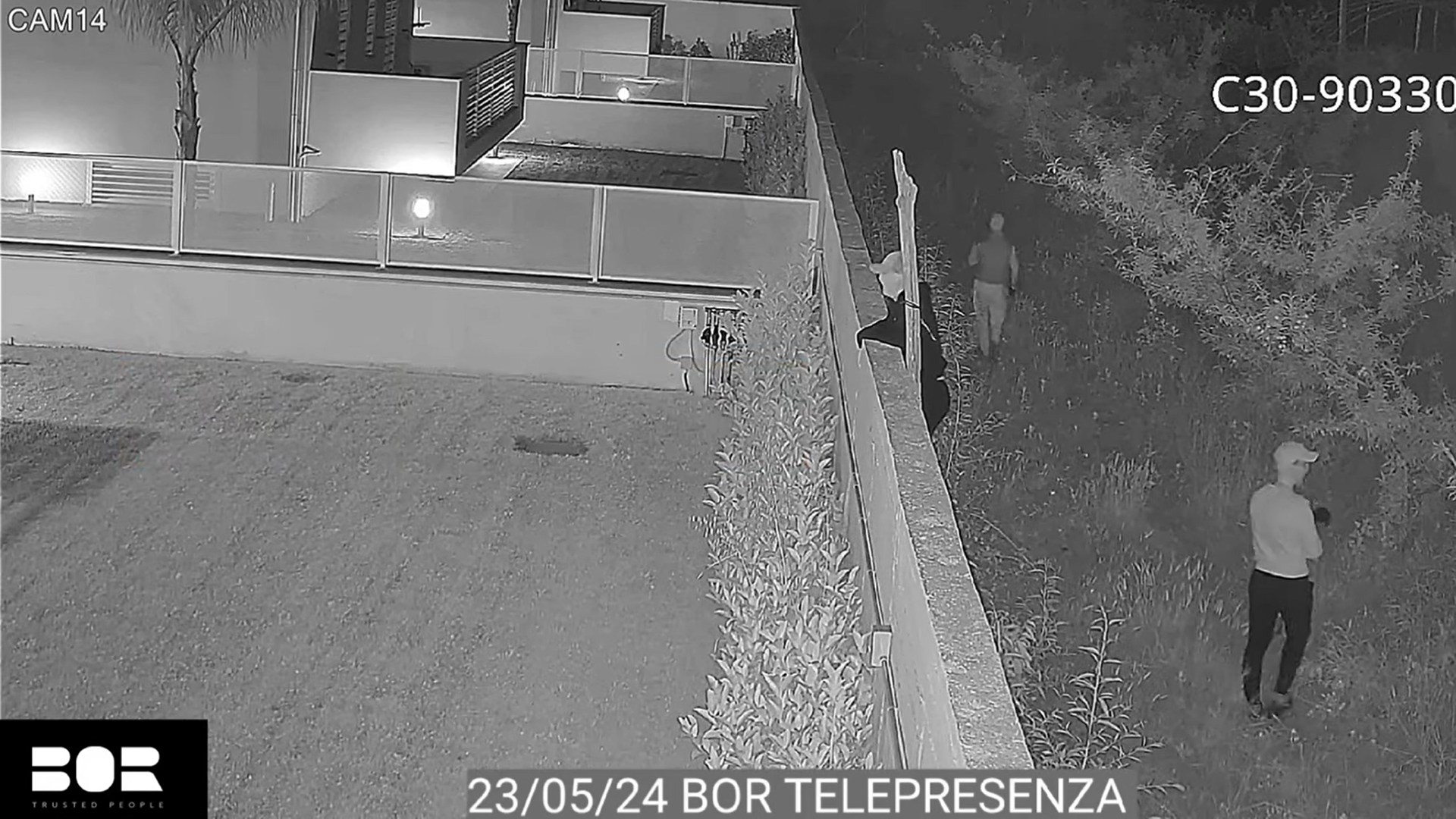 Na pozemok vily Stanislava Lobotku v Neapole sa dostali štyria lupiči.