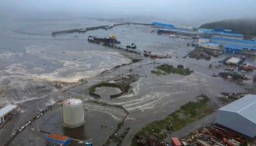 Trzęsienie ziemi na Kamczatce. Zagrożenie tsunami dla kilku krajów [WIDEO]
