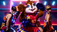 Hatalmas sokk az Álarcos Énekes első adásában: senki nem számított arra, hogy ez a híresség rejtőzik a maszk mögött