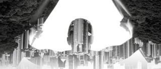 Sto jedwabnych kurtyn [Esej Jacka Dukaja]