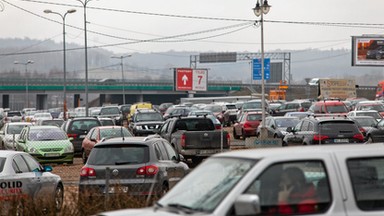 Kraków: nowe zasady parkowania przy lotnisku w Balicach