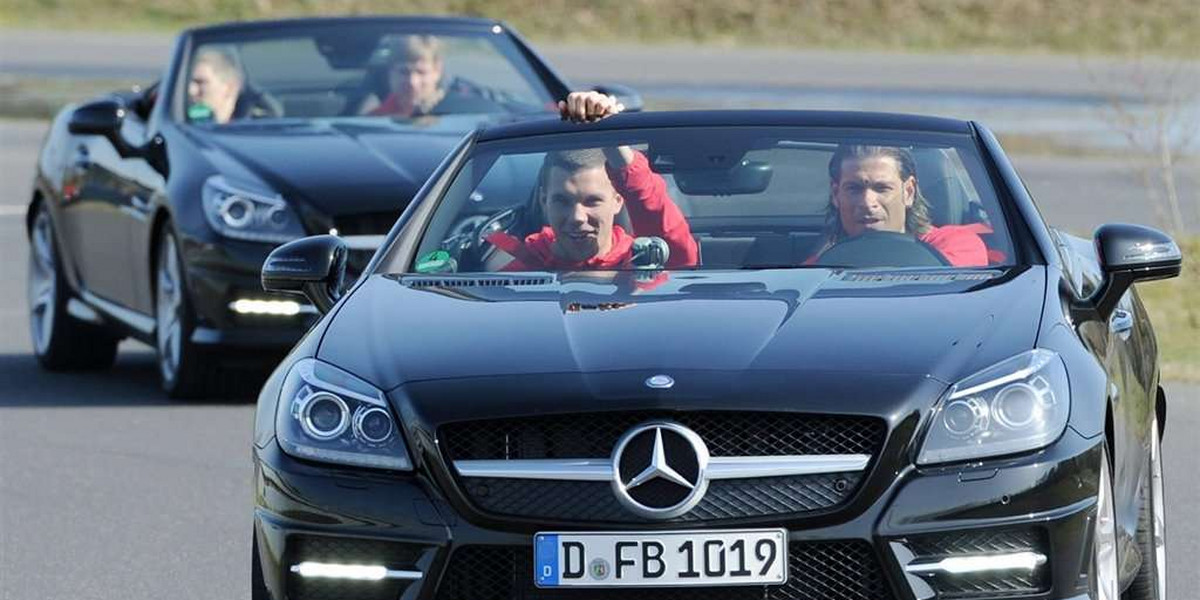 Podolski i Klose w Mercedesie