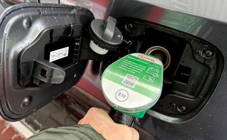 Ceny paliwa będą niższe? Premier: Do końca marca powinniśmy mieć wstępne odpowiedzi