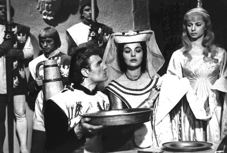 Mieczysław Kalenik jako Zbyszko z Bogdańca, Lucyna Winnicka jako Księżna Anna Danuta i Grażyna Staniszewska jako Danusia