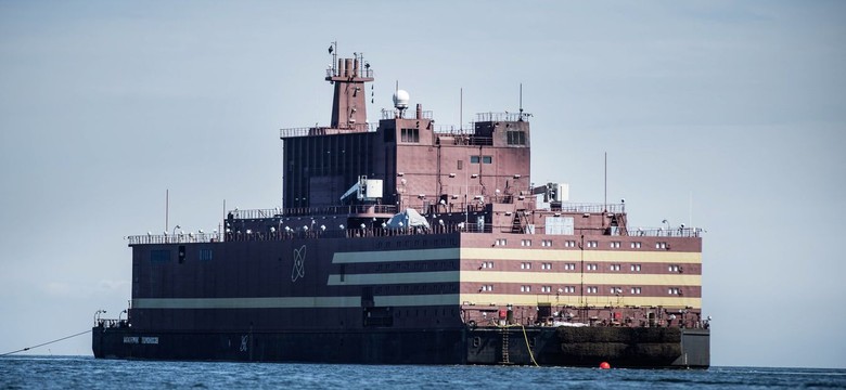 To pierwsza na świecie pływająca elektrownia atomowa. Ekolodzy ostrzegają przed rosyjskim "Pływającym Czarnobylem"