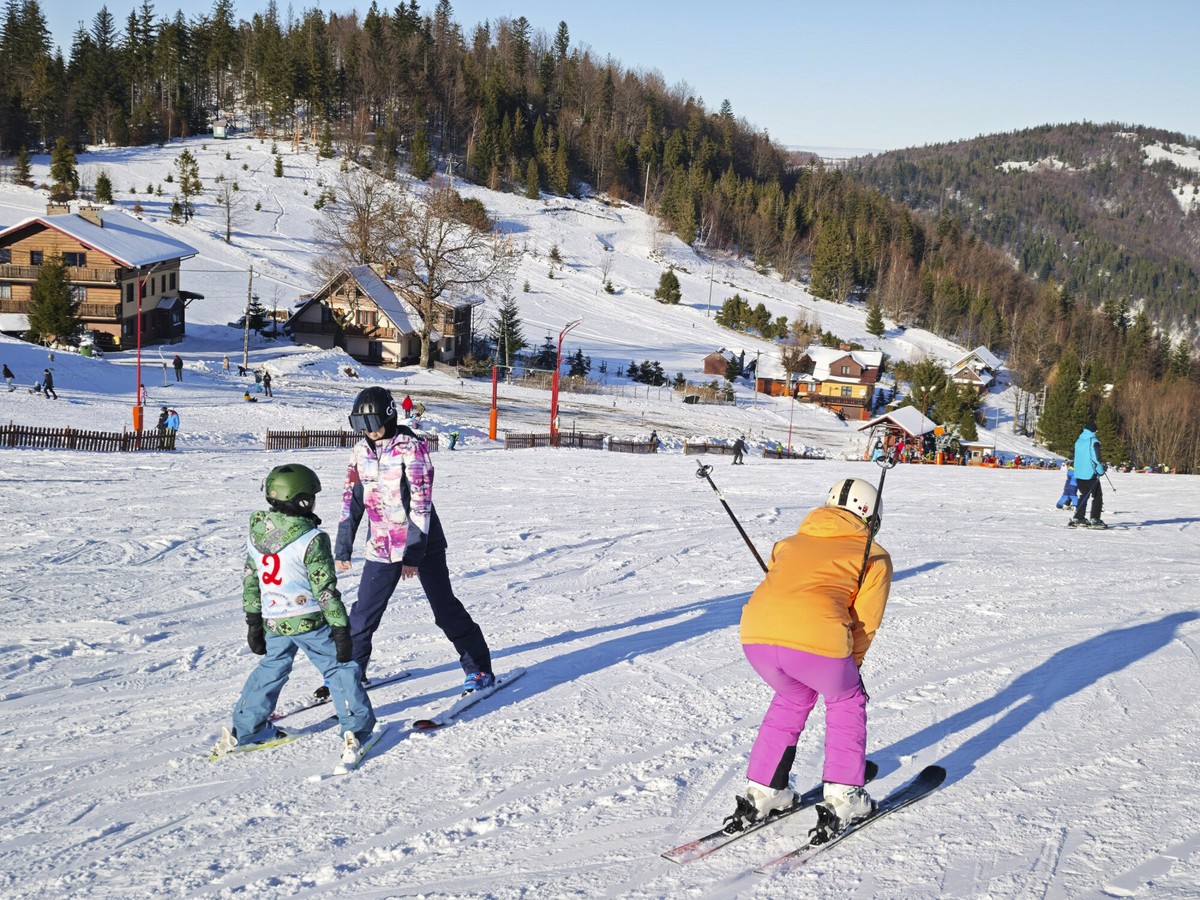 Morze kontra góry. Wiemy, gdzie Polacy wybierają się na ferie