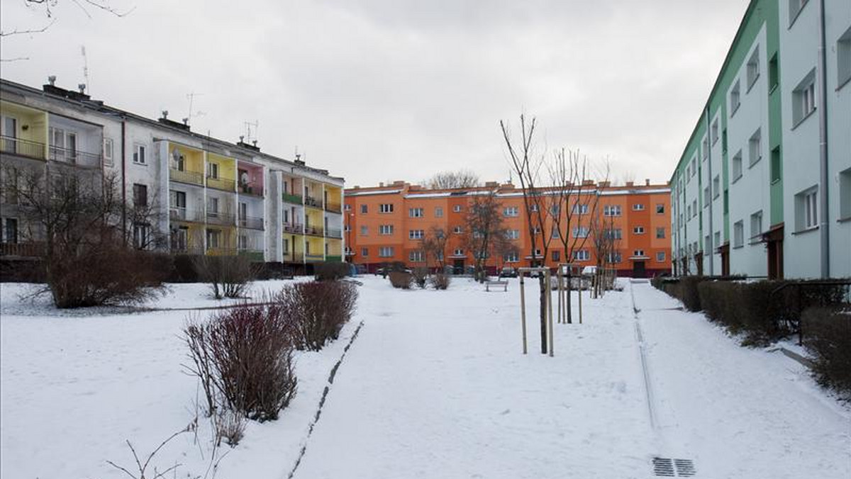 Dobra wiadomość dla najemców komunalnych mieszkań w Dąbrowie Górniczej. Od lipca tego roku można będzie wykupić mieszkanie za 10 proc. wartości. Niestety w innych miastach naszej aglomeracji nie ma takiej okazji.