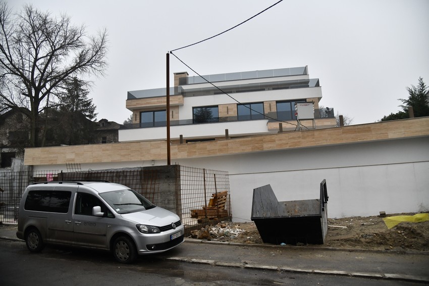 Melina i Haris ne napuštaju vilu od 2 miliona