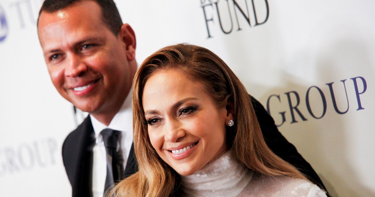 Jennifer Lopez and Alex Rodriguez are on a 10day nocarb, nosugar(02)