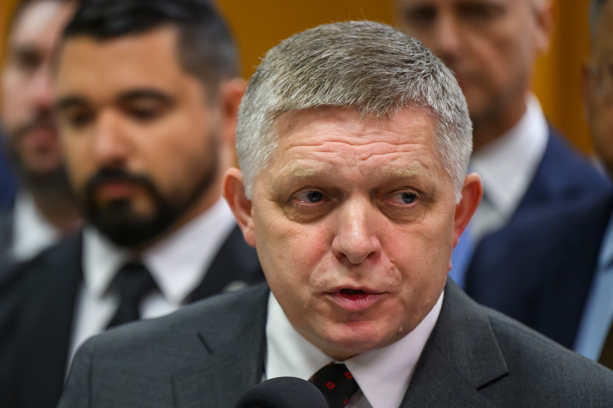 Predseda vlády SR Robert Fico (Smer-SD).