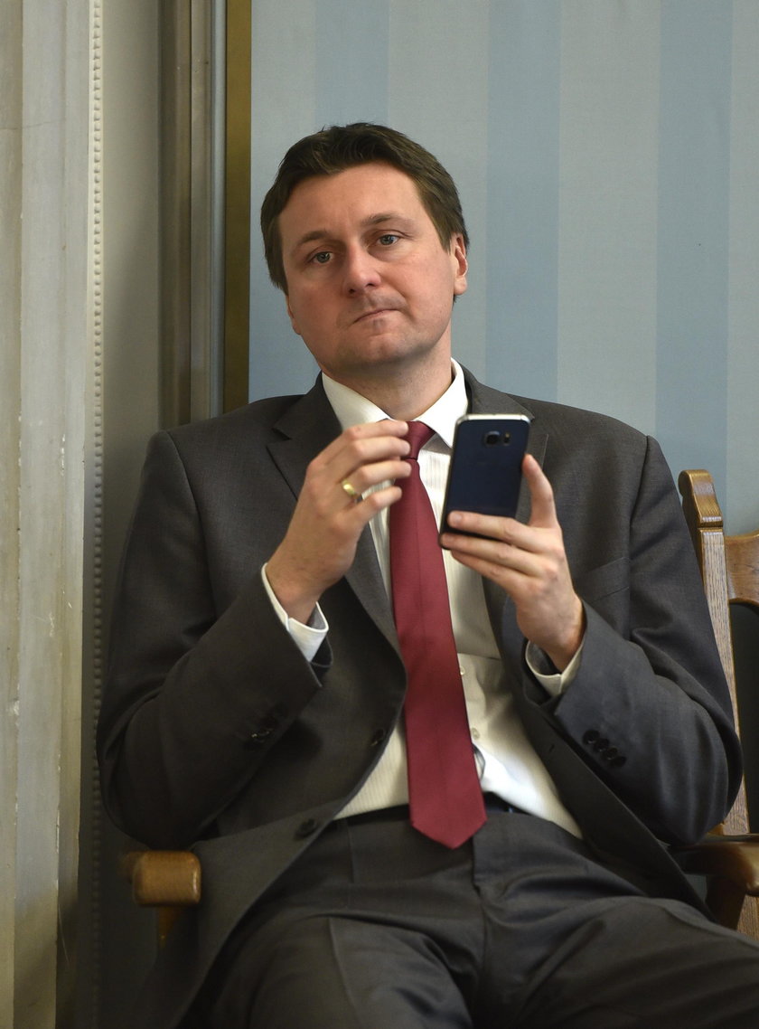 Seksposeł Zbonikowski drwi z prezesa Kaczyńskiego