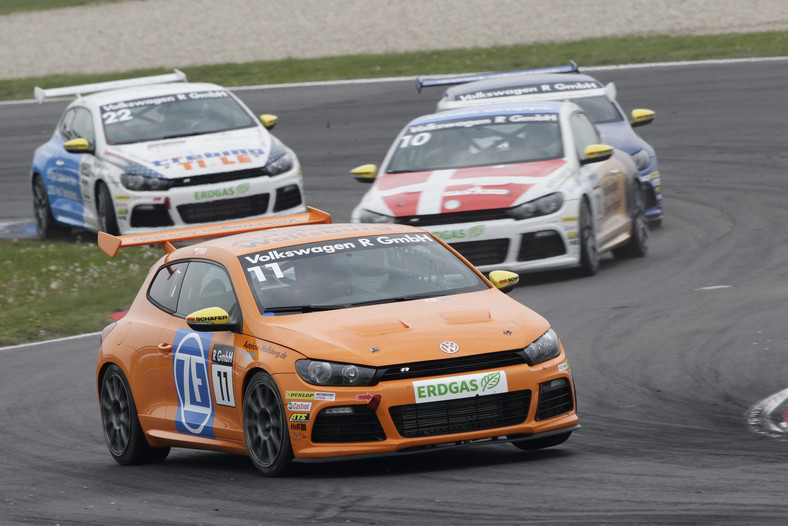 Gładysz na podium drugiej rundy pucharu Scirocco R-Cup