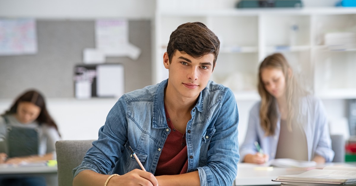 Nawet 4620 zł na studia od PFRON. Jak student może skorzystać z dofinansowania od PFRON. Jaka kwota w 2025 roku