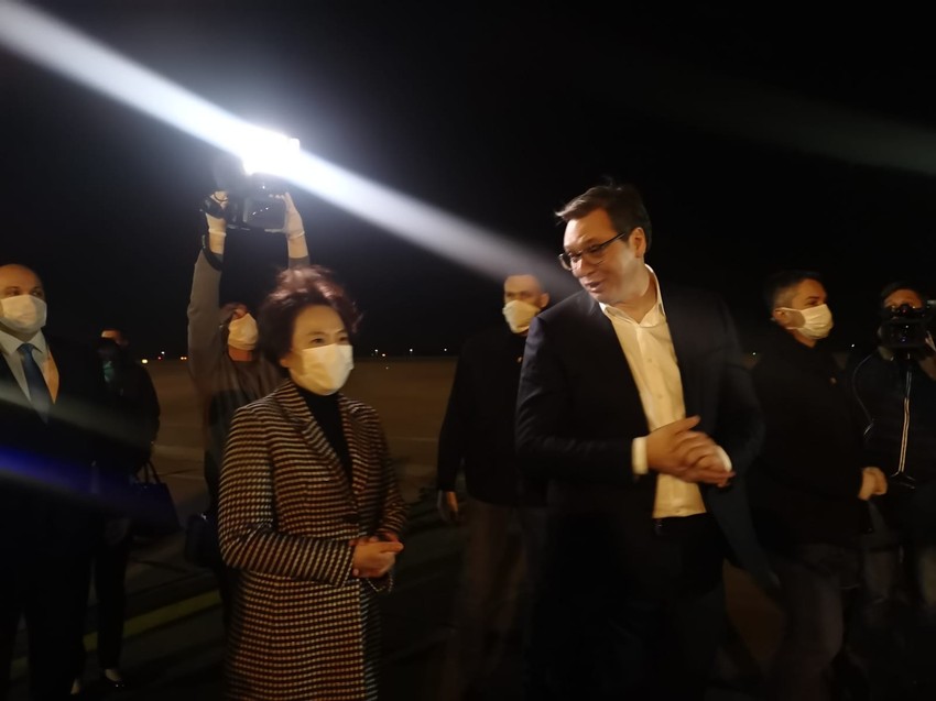 Prvi avion koji je doleteo iz Kine dočekao je predsednik Srbije Aleksandar Vučić 