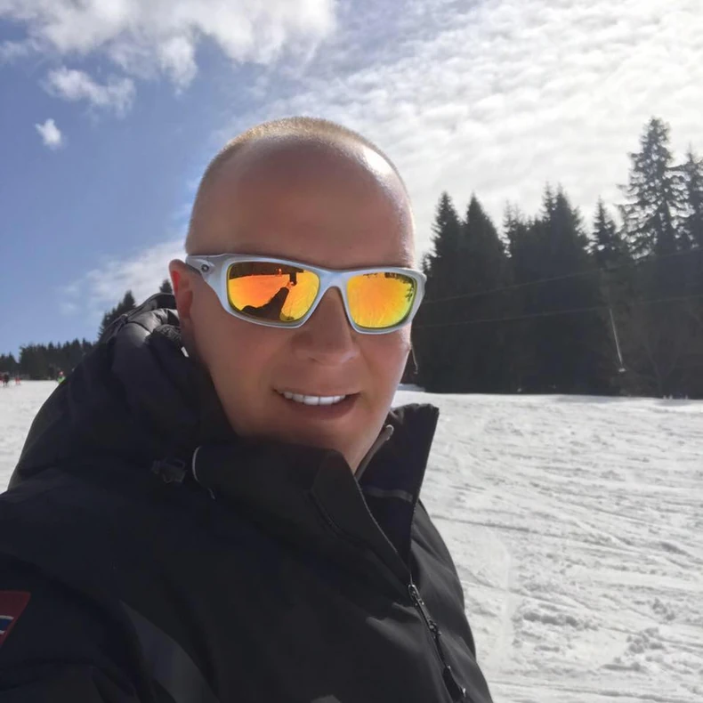 Kolekcija Jandrićevih sunčanih naočara - model br. 12