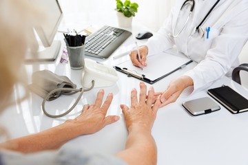 ritka gyógyíthatatlan autoimmun betegségek tünete gyógymód