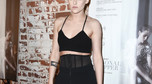 Prawie łysa Kristen Stewart promuje film "Personal Shopper"