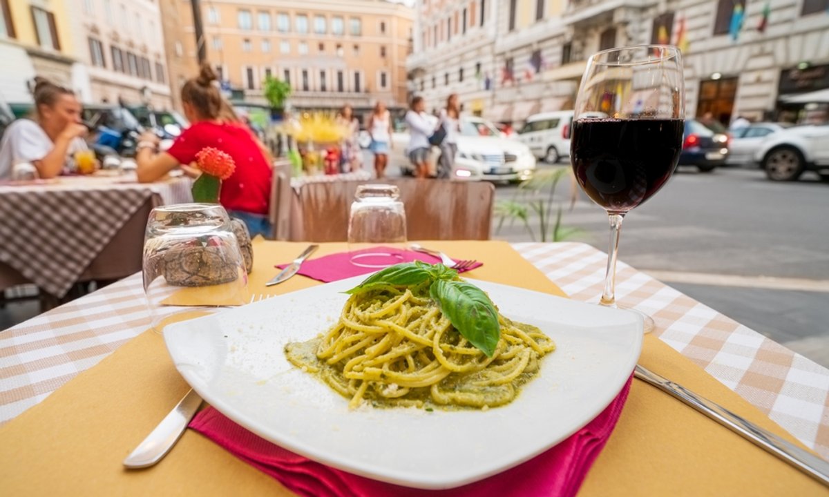 Ten błąd często robimy we włoskiej restauracji. Kelnerzy ledwo powstrzymują śmiech