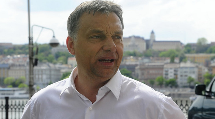 Helyretették Orbánt / Fotó: RAS-Archívum
