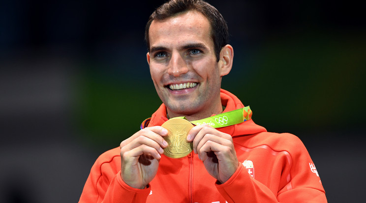 Szilágyi Áron megvédte olimpiai bajnoki címét Rióban / Fotó: AFP