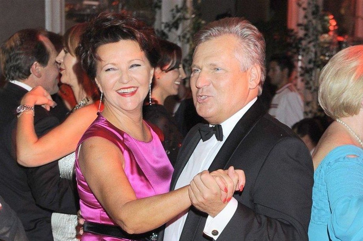 Prezydent nie wie, ile żona zarobiła w reklamie