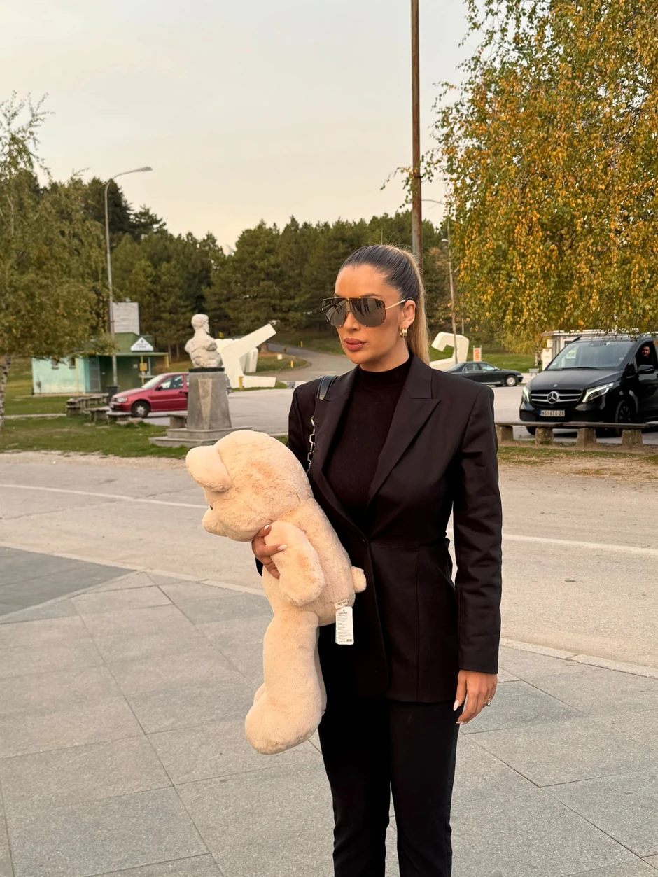 Tea Tairović sa dečkom