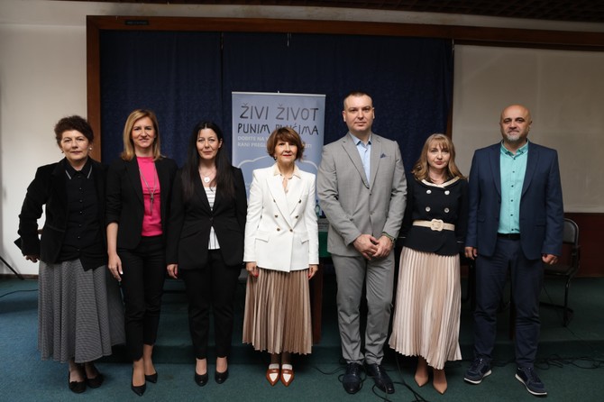 Trenutno je skoro 700 ljudi na savremenim terapijama, a u Udruženju “Punim plućima” se nadaju da će ih biti sve više
