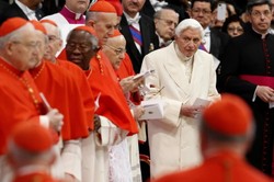 MSZ o śmierci Benedykta XVI: Łączymy się w bólu z całym Kościołem