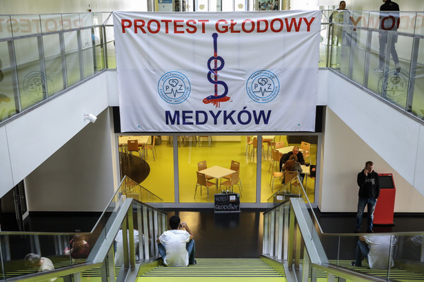 Przepracowani lekarze zapowiadają ogólnopolski protest