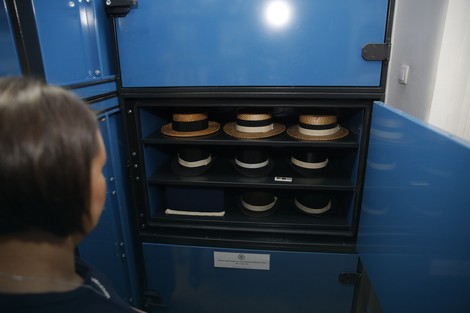 Teslina kolekcija šešira