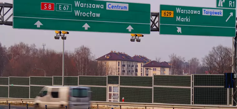 Ponad 22 tys. wykroczeń w niecałe dwa miesiące. Kierowcy nie widzą kamer na trasie S8?