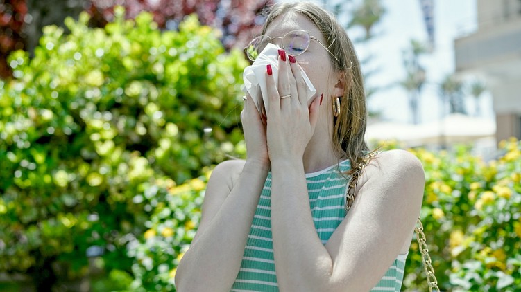 parlagfű, pollen, szénanátha, orrfolyás