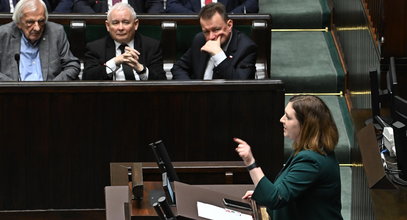 Posłanka PiS weszła na mównicę i zaczęła krzyczeć. Tak broniła Kaczyńskiego