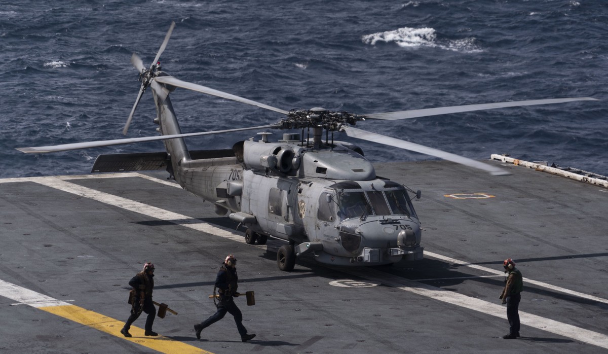 USS Nimitz, USA, okręt