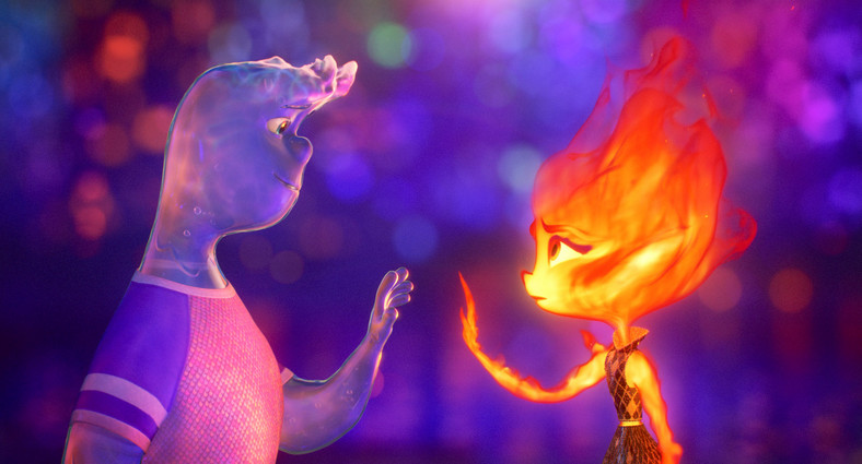 W najnowszej animacji śledzimy losy dwójki krnąbrnych bohaterów – ognistej Iskry i płynącego z prądem Wodka / mat. prasowe Disney