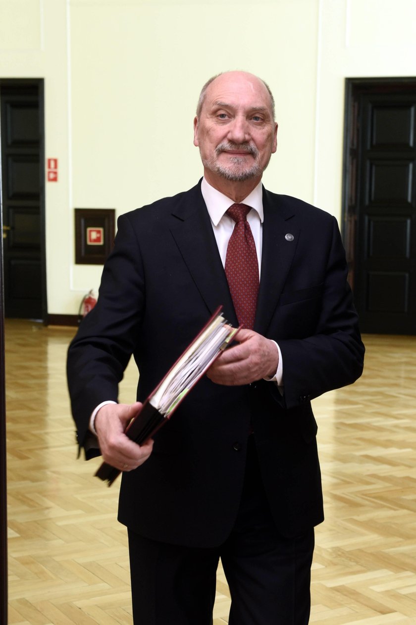 Przerażające! Macierewicz o ćwiczeniach z bronią nuklearną