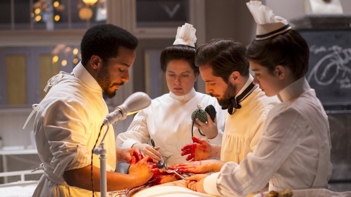 Clive Owen powraca w drugim sezonie "The Knick", serialu produkcji Cinemax opowiadającym o narodzinach współczesnej chirurgii. Nowy sezon będzie można oglądać od 17 października w Cinemax i HBO GO. Serial wyreżyserował laureat Oscara Steven Soderbergh.