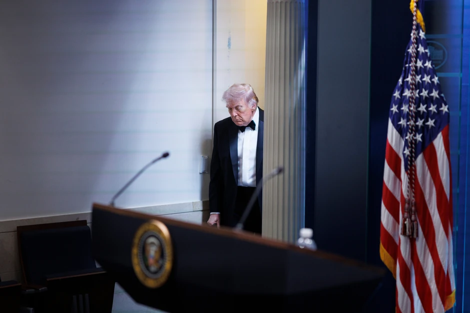 Donald Tramp u brifing sobi nakon pucnjave u Hilton hotelu