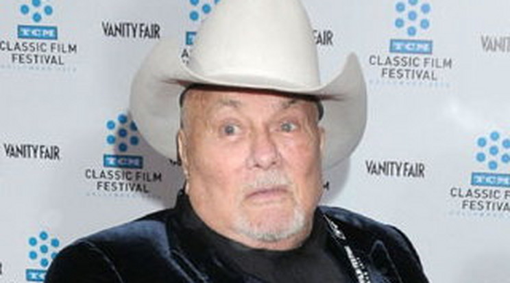 Életéért küzd Tony Curtis 