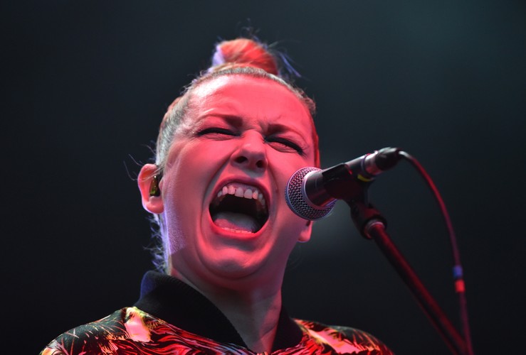 Katarzyna Nosowska – mistrzyni strojenia dziwnych min