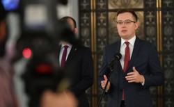 Konfederacja bije w podatek od reklam. "To rozpaczliwe szukanie pieniędzy"