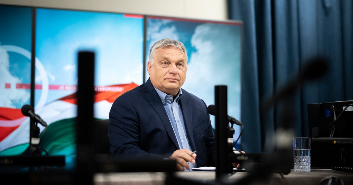 Orbán Viktor a rádióinterjújában: „A peepshow-kedvelők most örülhetnek”