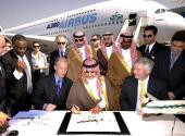 Saudyjski miliarder Alwaleed bin Talal kupuje Airbusa 380, jak pierwszy na świecie indywidualny nabywca tego samolotu.