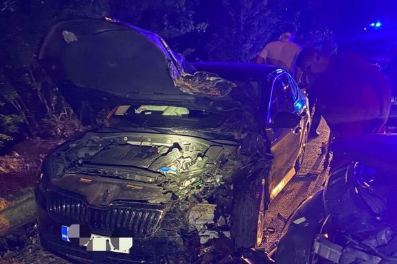 IMA MRTVIH U TEŠKOJ NESREĆI U BANJALUCI Došlo do stravičnog sudara dva automobila (FOTO)