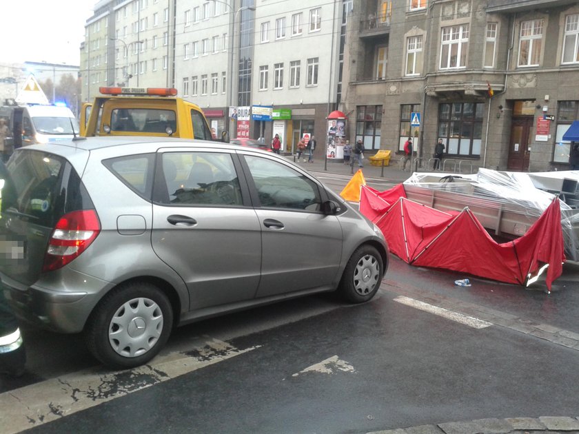 Śmiertelne potrącenie pieszej na skrzyżowaniu ul. Bałuckiego z Piłsudskiego we Wrocławiu