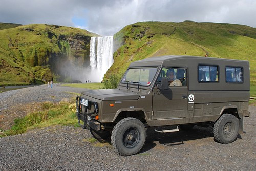 Honkerem po Islandii: Gejzery i wodospady