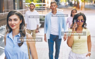 Ważą się losy sztucznej inteligencji w Europie. Poprawka do AI Act uchyli drzwi dla masowej inwigilacji