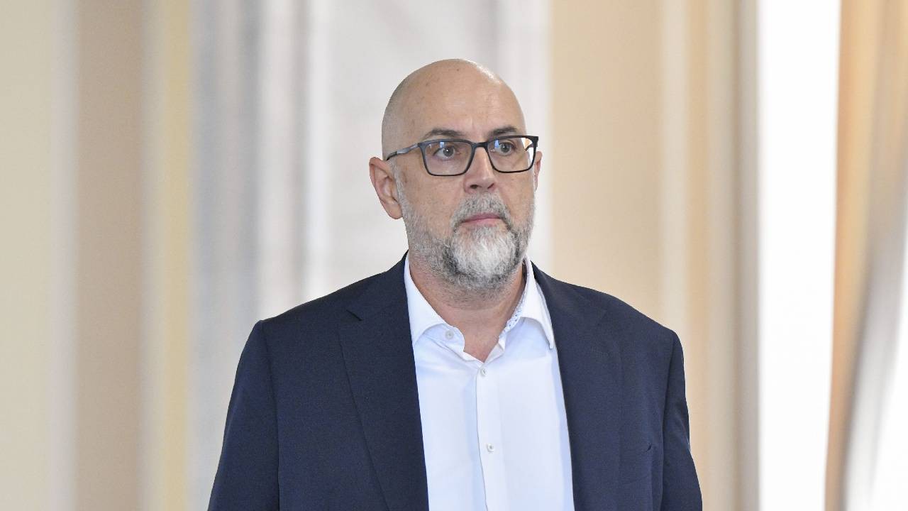 UDMR suține Guvernul Niculescu. Kelemen Hunor: „Costul energiei a crescut, iar oamenii cei mai vulnerabili au nevoie de ajutor”
